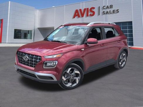 Used 2025 Hyundai Venue SEL FWD image 1