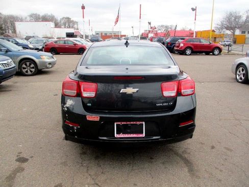 Used 2015 Chevrolet Malibu LT w/ Power Convenience Package image 5