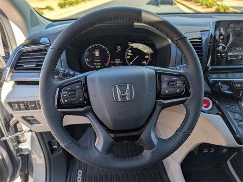 New 2026 Honda Odyssey Elite image 18