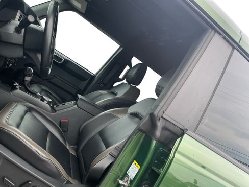 Used 2025 Ford Bronco Outer Banks AWD/4WD image 9