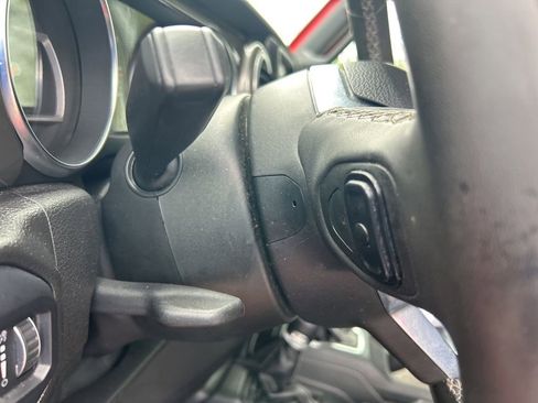 Used 2023 Jeep Gladiator Overland image 34