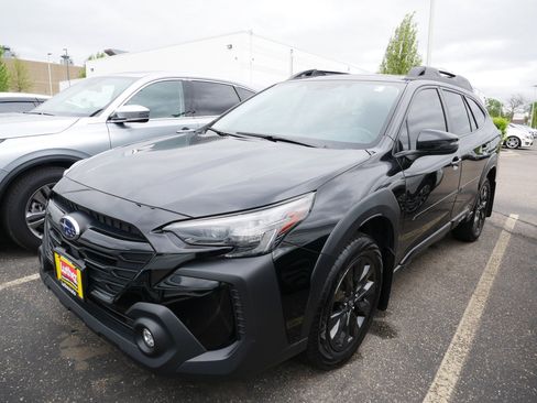 Used 2024 Subaru Outback Onyx Edition AWD/4WD image 2