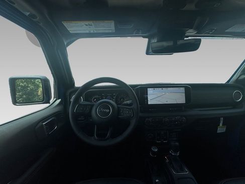 New 2025 Jeep Gladiator Sport image 3