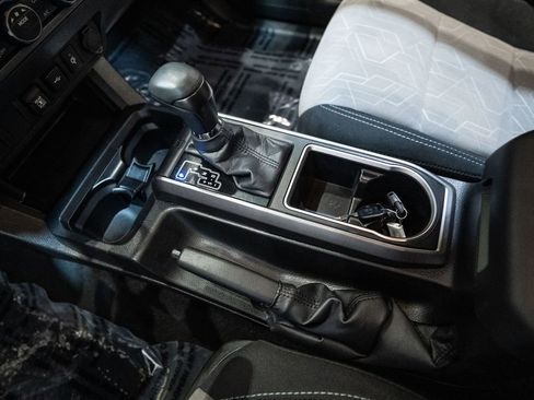 Certified 2023 Toyota Tacoma TRD Off-Road image 20