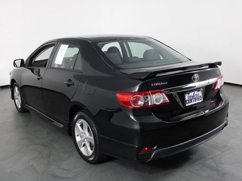 Used 2013 Toyota Corolla S image 3