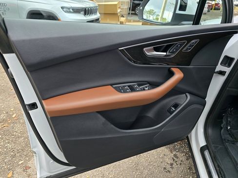 Used 2023 Audi Q7 2.0T Premium image 14