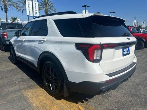 Certified 2025 Ford Explorer ST w/ Sun And Sound Package AWD/4WD image 5