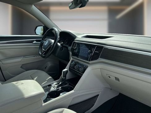 Used 2018 Volkswagen Atlas SEL image 6