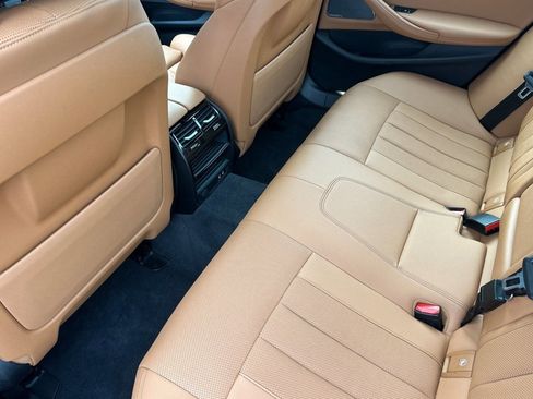 Used 2023 BMW 530e w/ Premium Package image 28