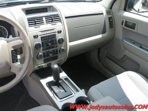 Used 2012 Ford Escape XLT AWD/4WD image 7