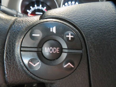 Used 2012 Toyota Sequoia Platinum AWD/4WD image 34