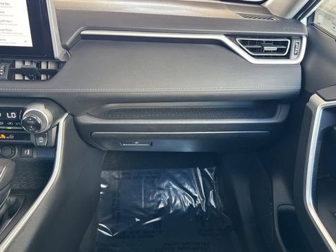 Used 2023 Toyota RAV4 XLE Premium FWD image 28