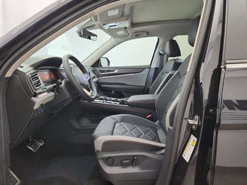 New 2026 Volkswagen Atlas Peak Edition AWD/4WD image 6