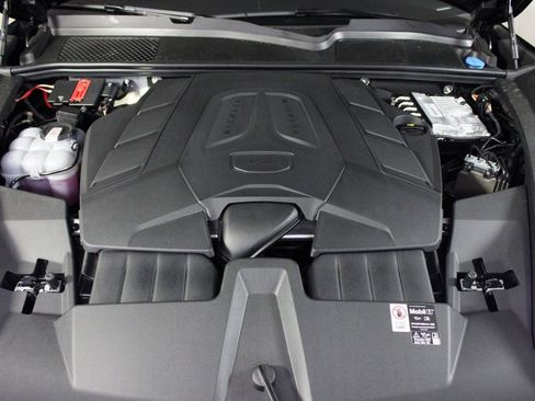 New 2026 Porsche Cayenne image 42