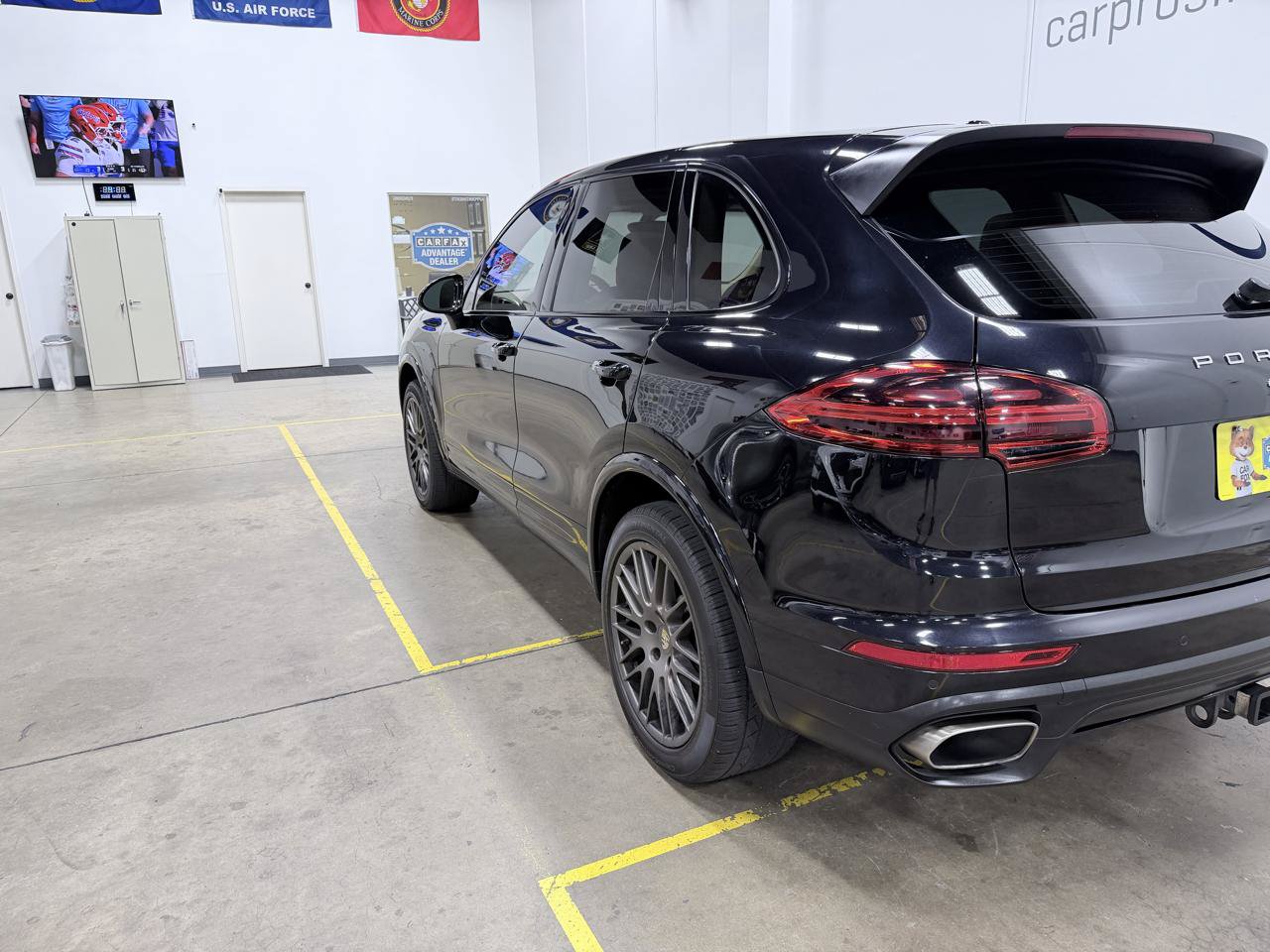 Used 2017 Porsche Cayenne Platinum Edition AWD/4WD image 22