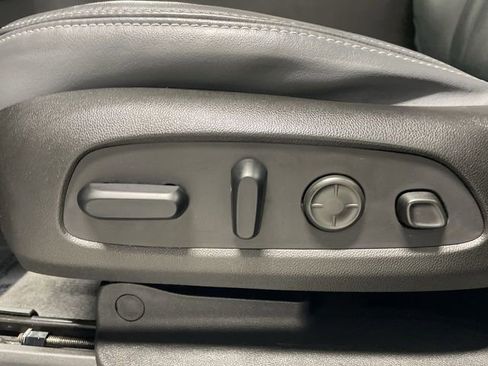 Used 2021 Buick Enclave Premium w/ Sun and Sites Package image 12