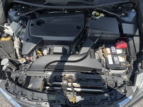 Used 2017 Nissan Altima 2.5 S w/ Power Driver Seat Package FWD image 9