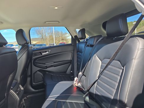Certified 2024 Ford Edge SEL w/ Convenience Package AWD/4WD image 13