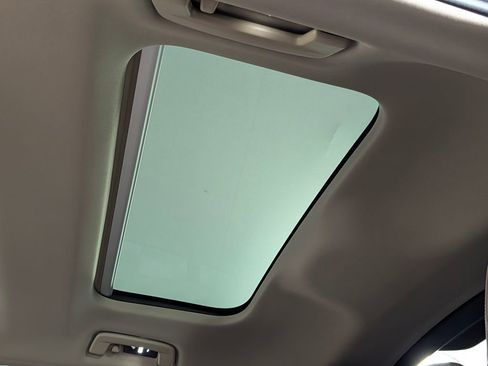 Certified 2025 Porsche Panamera image 30