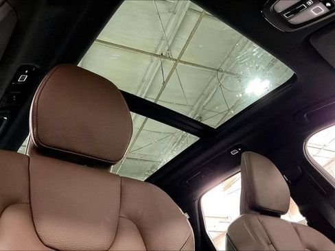 Certified 2024 Volvo XC60 B5 Plus w/ Protection Package Premier AWD/4WD image 25