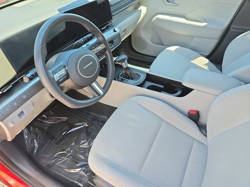 Used 2024 Hyundai Kona SEL AWD/4WD image 15