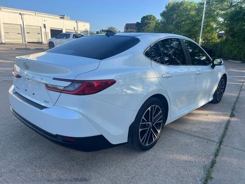 Used 2025 Toyota Camry XLE w/ Premium Package FWD image 4