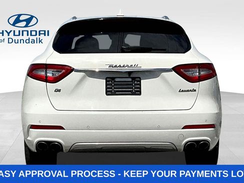 Used 2018 Maserati Levante GranLusso AWD/4WD image 6