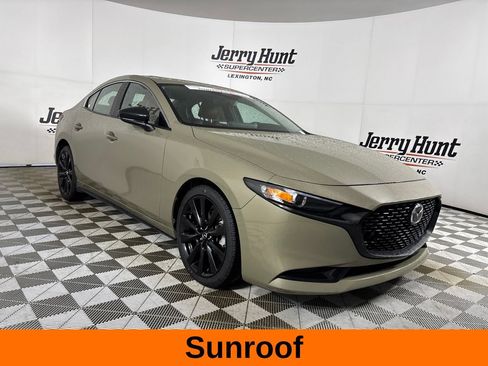 Used 2024 MAZDA MAZDA3 s AWD/4WD image 4
