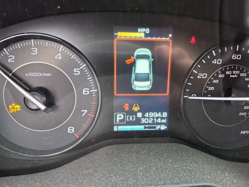 Used 2023 Subaru Impreza Premium image 3