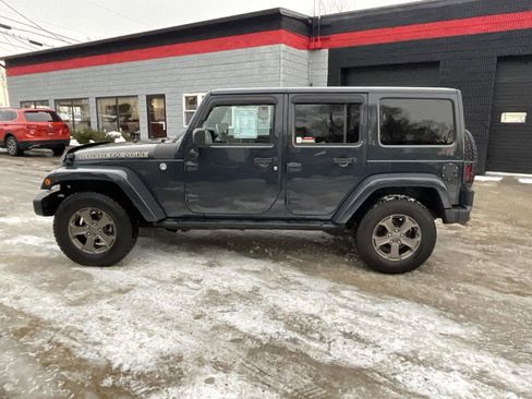 Used 2018 Jeep Wrangler Unlimited Sport image 2