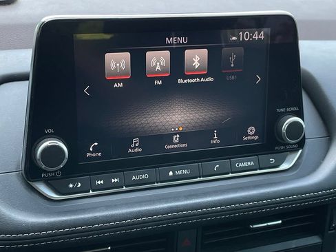 Used 2023 Nissan Rogue SV FWD image 17