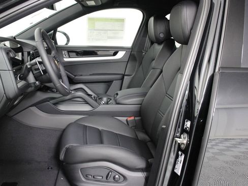 New 2026 Porsche Cayenne S AWD/4WD image 5