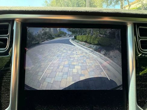 Used 2017 Tesla Model X 75D image 22