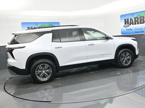 New 2026 Chevrolet Traverse LT image 6