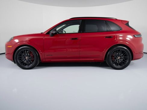 New 2026 Porsche Cayenne GTS image 2