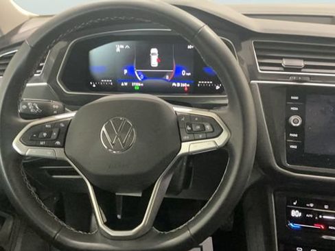Certified 2024 Volkswagen Tiguan SE AWD/4WD image 27