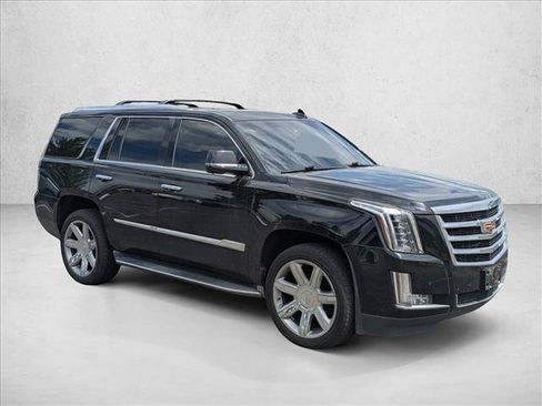 Used 2015 Cadillac Escalade Luxury AWD/4WD image 3