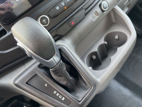 Used 2022 Ford Transit 250 Low Roof AWD image 19