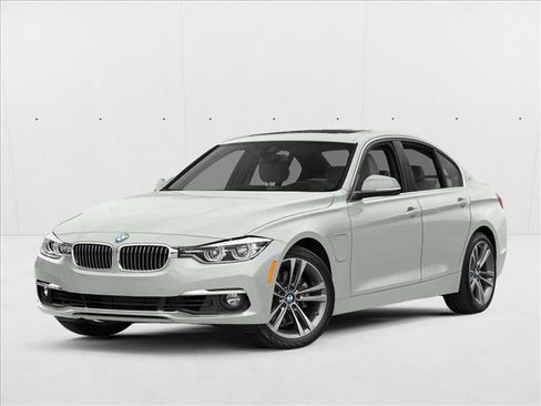 Used 2018 BMW 330e w/ Convenience Package RWD image 1