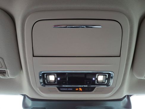 Used 2023 Lincoln Corsair AWD w/ Rear Removable Package Tray image 22