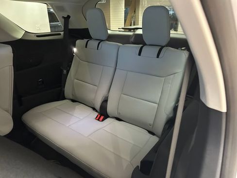 New 2026 Ford Explorer Platinum w/ LUX Leather Package AWD/4WD image 23