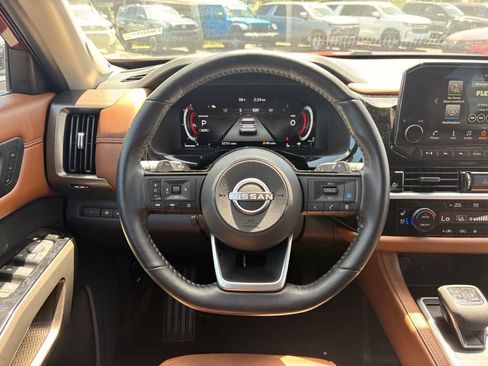 Used 2025 Nissan Pathfinder Platinum w/ Cargo Package AWD/4WD image 14