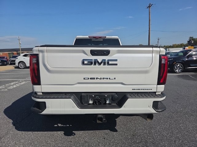 Used 2024 GMC Sierra 3500 Denali Ultimate AWD/4WD image 4