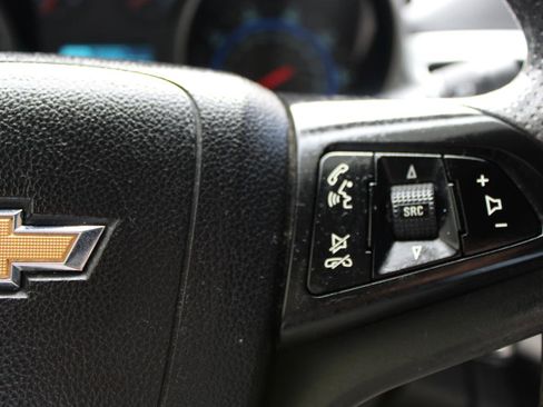Used 2016 Chevrolet Cruze LT image 18