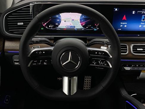 New 2026 Mercedes-Benz GLS 450 4MATIC image 16