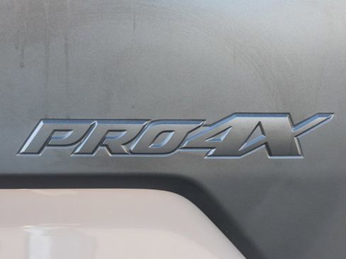 Used 2023 Nissan Titan PRO-4X w/ Pro-4x Convenience Package image 8