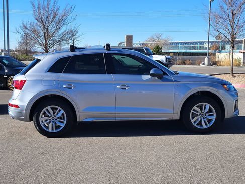 Used 2022 Audi Q5 2.0T Premium w/ Convenience Package image 4
