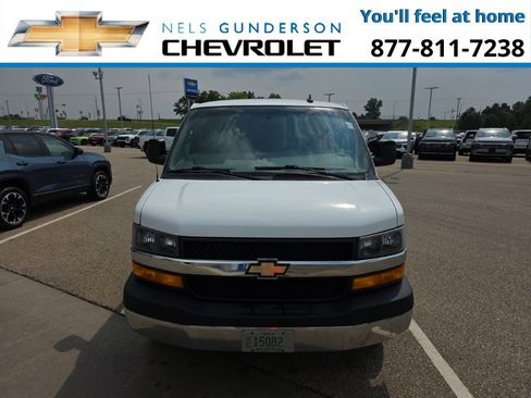 Used 2019 Chevrolet Express 3500 Extended w/ Driver Convenience Package image 2