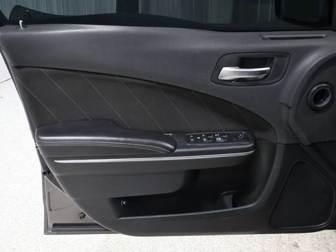 Used 2018 Dodge Charger GT image 13