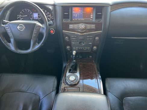 Used 2017 Nissan Armada Platinum w/ Interior Lighting Package RWD image 4